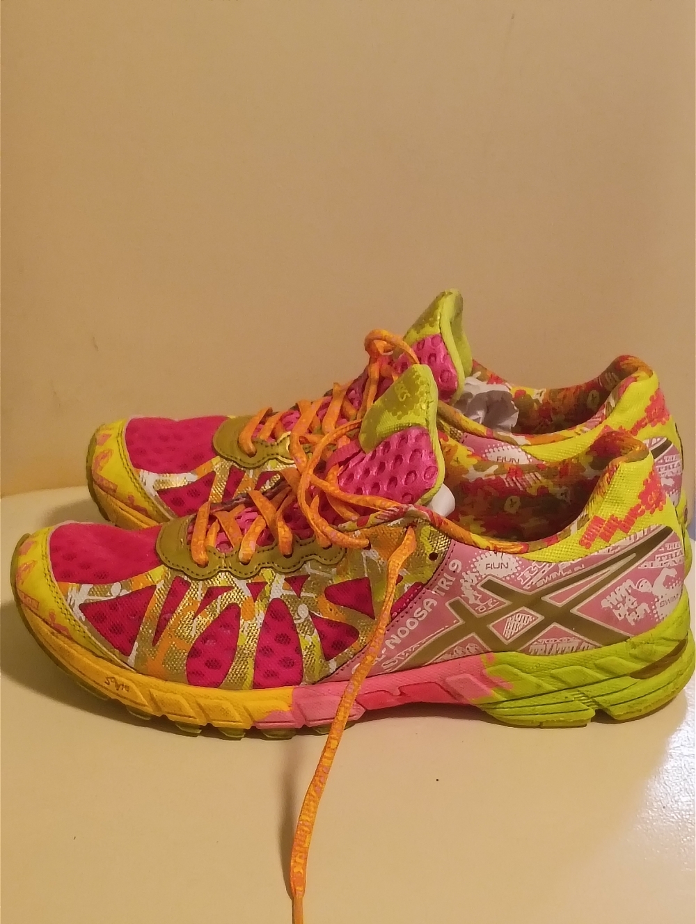 Asics Ge Noosa Tri 9 Neon Pink orange Running Shoes Women's Size 10 Y2K